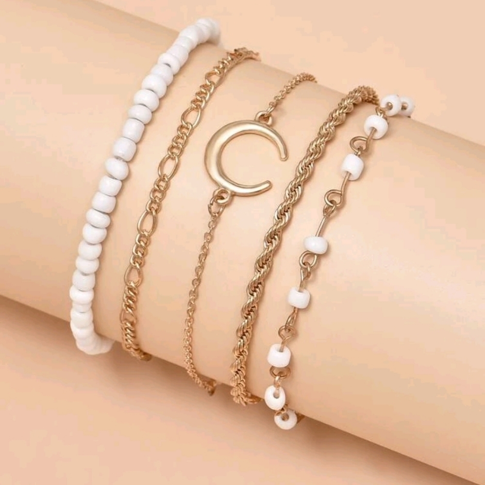 Bracelets - Picture 5 of 6